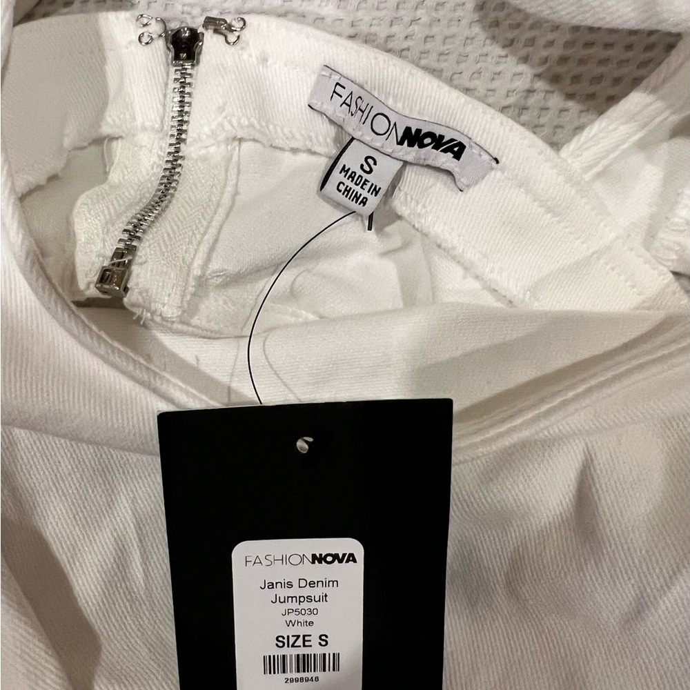 FASHION NOVA jumpsuit NWT! - Picture 3 of 4